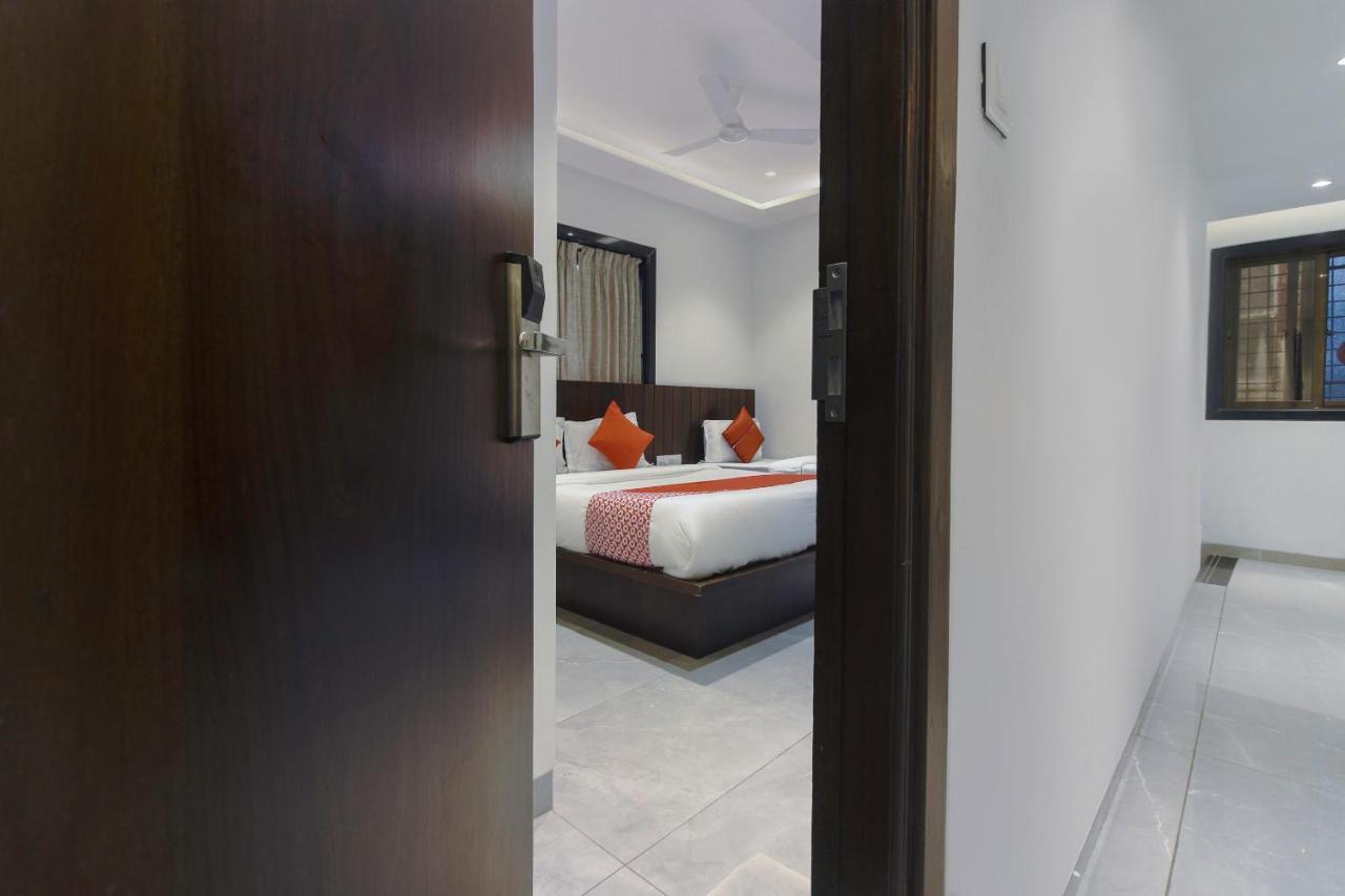 Hotel Flora Suites Bombaim Exterior foto