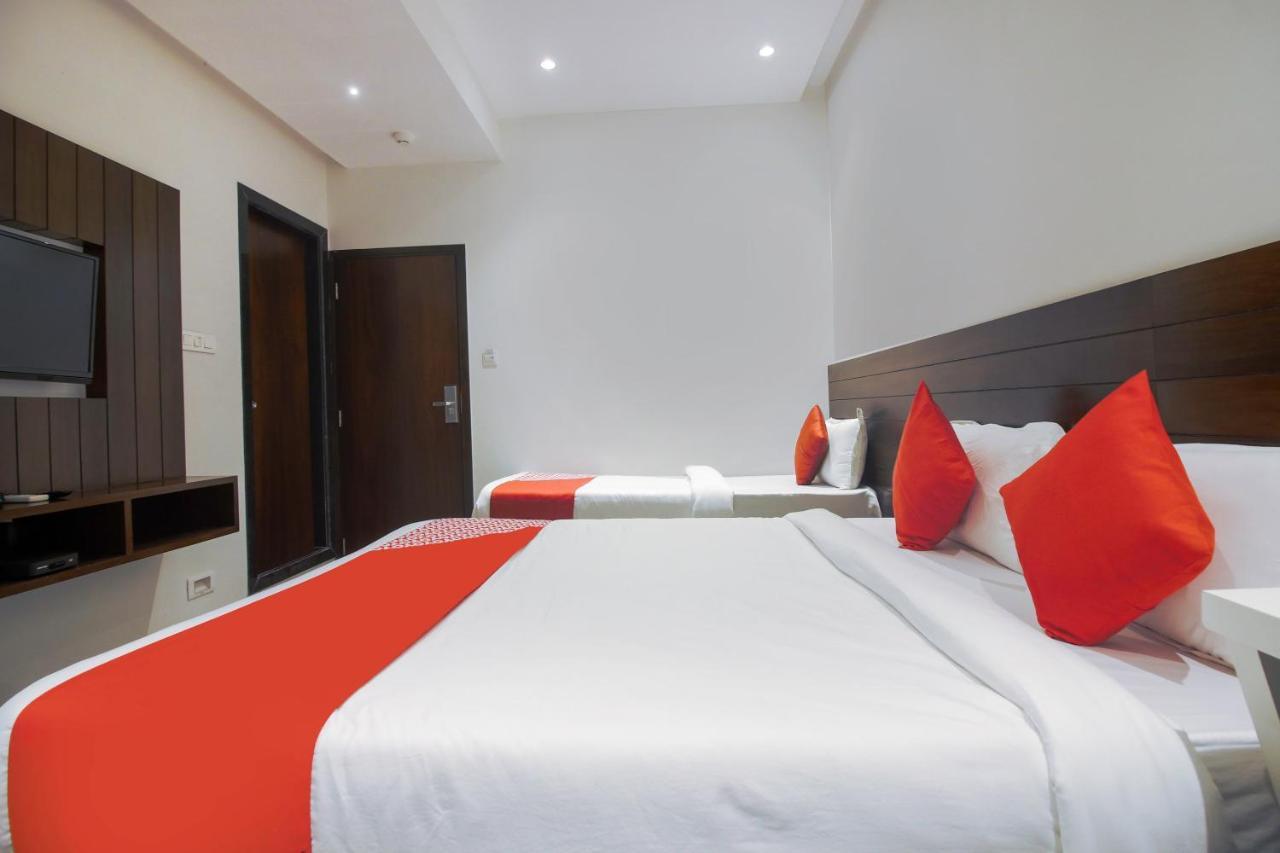Hotel Flora Suites Bombaim Exterior foto